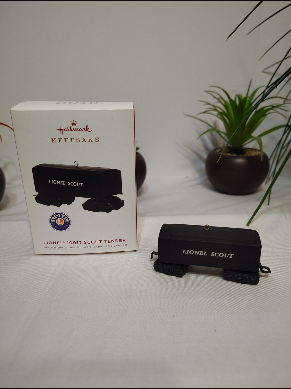 "Lionel Scout' 2019 Black 1001T Train Tender Keepsake Ornament. Stored In Box